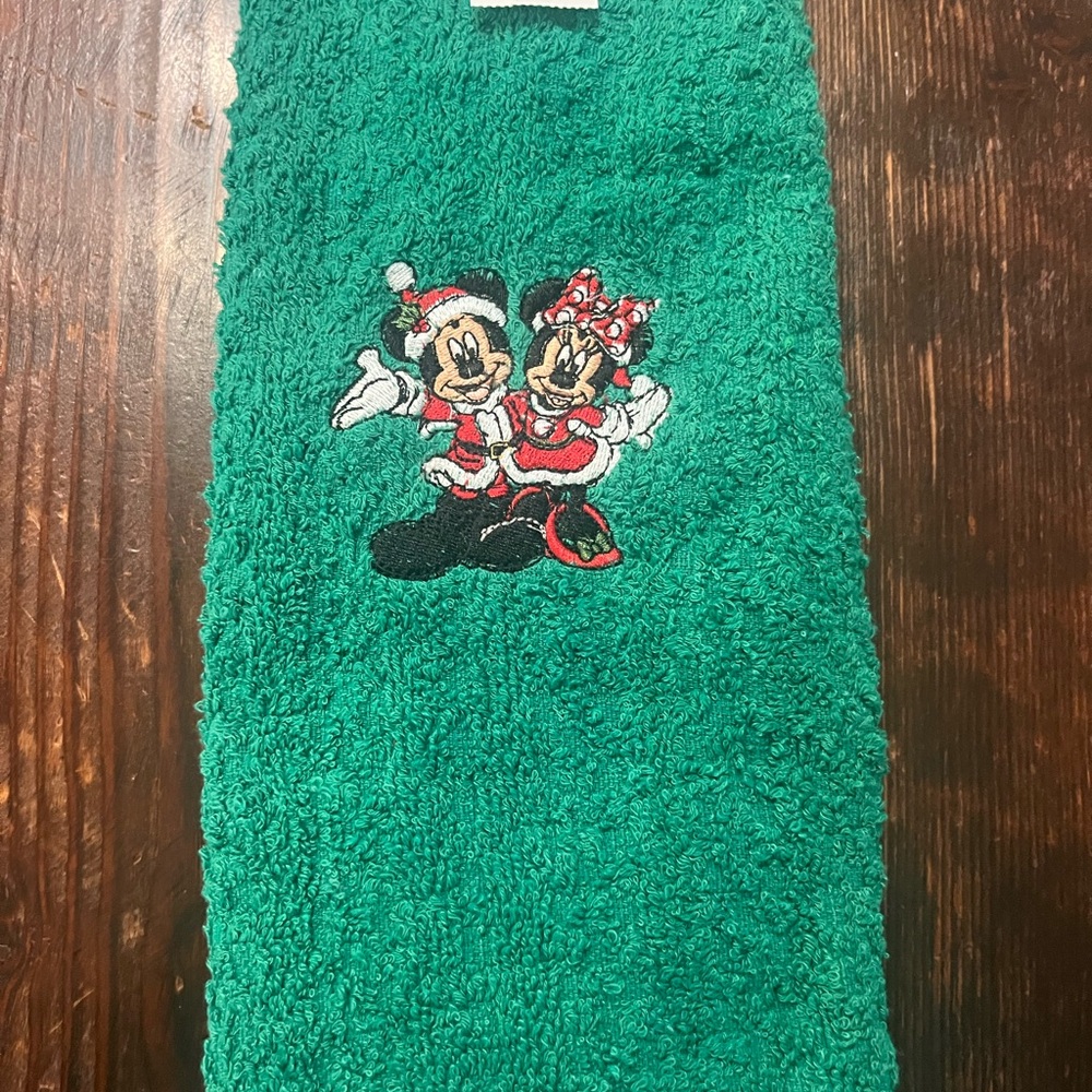 NWT | Disney Parks set of two towels with Mickey and Minnie Embroidery